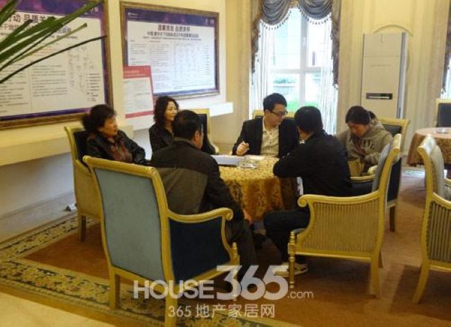 沈阳皇冠体育寰宇天下天喜首推购房者通宵排队挂号