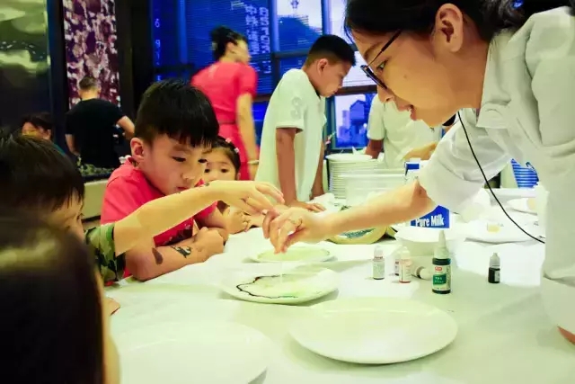 珠海皇冠体育铂尔曼旅馆暑期派对 1+1=无限大